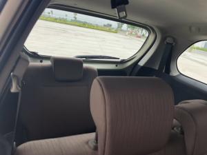 Toyota avanza 1.3 mt số sàn màu vàng giao ngay