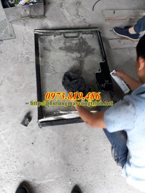 kính chắn gió máy xúc komatsu pc50uu-2e