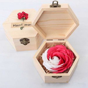Kích thước hộp gỗ: 13cm*7cm