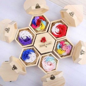 Hoa Hồng Sáp Thơm Hộp Gỗ Ngũ Sắc - MSN1831114