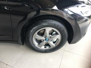 Elantra 1.6 MT 2018 xe có sẵn,giao ngay, vay ngân hàng với lãi suất cực ưu đãi chỉ tại Huyndai Bình Dương.