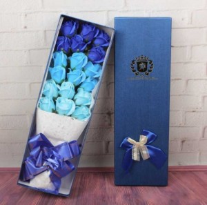Hoa sáp thơm hay còn gọi là sáp thơm vĩnh cữu là sản phẩm được tạo hình đẹp mắt và sống động cùng hương thơm quyến rũ, là quà tặng thú vị mà bạn có thể lựa chọn để dành cho người mà mình yêu quý.