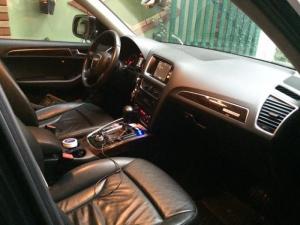 Gia đình cần bán Audi Q5, sx 2011, màu đen, nội thất đen