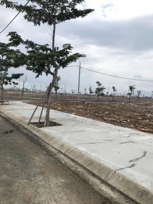 Bán cặp điện âm B2.22 đông nam gần cầu Minh Mạng sắp trải nhựa đường