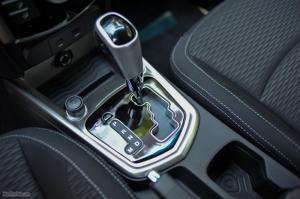 Kẹt tiền bán Ssangyong Tivoli 2017 màu đỏ