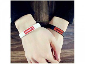 Bộ 2 vòng đeo tay kết hợp băng cổ tay