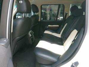 Range Rover HSE model 2011 màu trắng thùng To