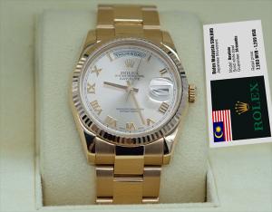Mẫu số 2 - Daydate
(Full Gold, Demi White)
Hàng new 100%, fullbox, đủ phụ kiện, nguyên tem, còn thẻ Bảo hành 24 tháng. Máy cơ, Automatic chạy tự động.
Giá thị trường: 1.289USD - Giá bán: 7.500.000đ