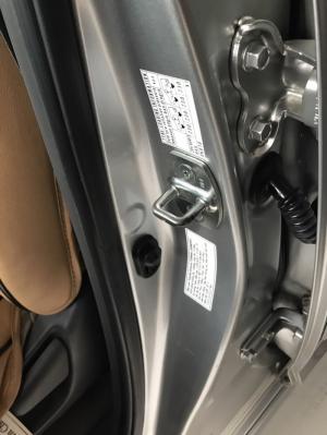 Cần bán Toyota Innova 2.0E đời 2012, màu bạc