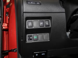 Bán gấp Nissan X Trail 2.0 tự động màu đỏ sx 2017 xe đẹp như mới.