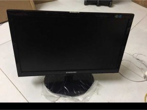 Màn hình máy tính Samsung 1920 18.5 in. sử dụng gia đình