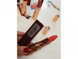 Son Charlotte Tilbury HOT LIPS