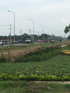 Cần tiền bán gấp đất nền đối diện khu công nghiệp kinh doanh ngay