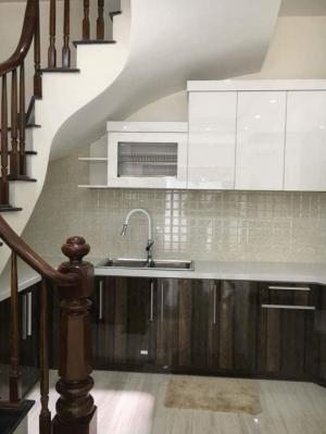 Nhà đẹp ngõ phố 124 Âu Cơ, mới về ở luôn 43m2 x 4 tầng