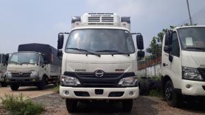 Bán xe tải Hino 4 tấn thùng đông lạnh, trả trước 100 triệu, giao luôn xe - Gọi 0972494937 (Ms Xuân 24/24)