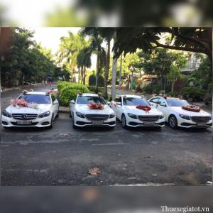 Chuyên cho thuê xe hoa, xe rước dâu Camry Mercedes BMW Audi xe đẹp đời mới