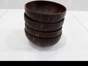 Bát dừa quả, bền, chắc, tự nhiên, thân thiện môi trường, cao 5,7-6cm