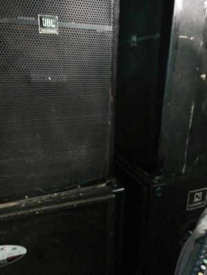 Đàn organ Yamaha + 6 thùng loa và các loại.