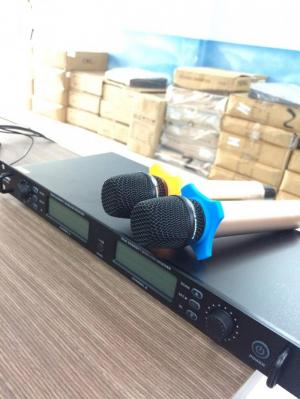 Micro hát hay Shure UR 18DII 4 gía tốt để lựa chọn