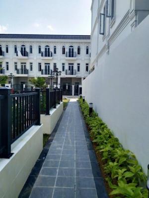 Cần bán dự án nhà phố liền kề phú gia comphound, nằm ngay trục đường chính ông ích khiêm ,trung tâm tp Đà Nẵng