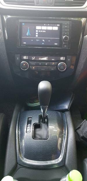Cần bán gấp trả nợ xe Nissan Xtrail đời 2017 đăng kí 2018