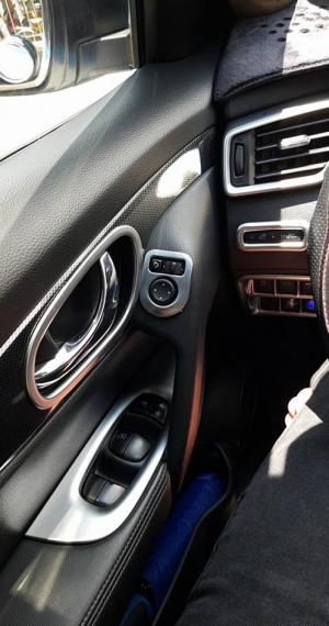 Cần bán gấp trả nợ xe Nissan Xtrail đời 2017 đăng kí 2018