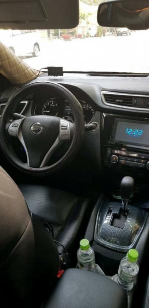 Cần bán gấp trả nợ xe Nissan Xtrail đời 2017 đăng kí 2018