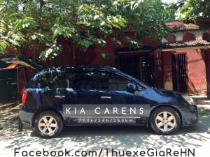 thue xe tu lai 7 cho KIA Carens gia 700k