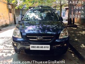thue xe tu lai 7 cho KIA Carens gia 700k