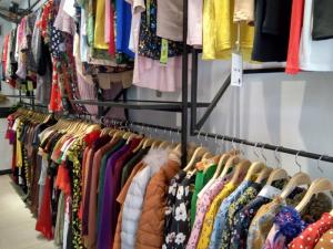 Sang nhượng cửa hàng quần áo túi xách thời trang DT 30 m2 MT 3 m Phố Ngô Thì Nhậm Q.Hà Đông HÀ NỘI