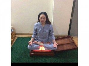 Bàn ngồi thiền đá muối himalaya
