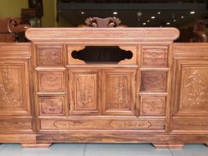 Tủ Tivi Chạm Tứ Quý O Tiền Giang