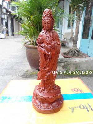 Phật Quan Âm cầm gậy Như Ý gỗ hương cao 30cm - T13H30