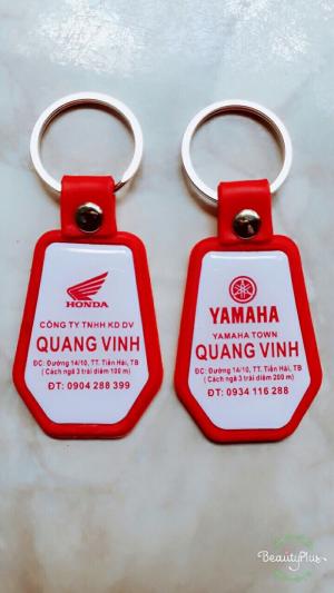 Móc khóa tạo hình theo hình dáng logo, slogan và thể hiện các thông tin về doanh nghiệp lên nó một cách rất bắt mắt, sinh động.