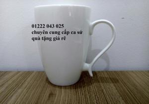 Ca sứ chữ V làm quà tặng giá rẻ - in logo lên ca sứ