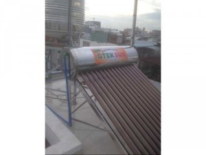 máy nước nóng máy năng lượng mặt trời các loại