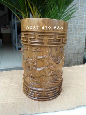 Hộp trà bằng gỗ bách xanh – Mẫu Bát Mã