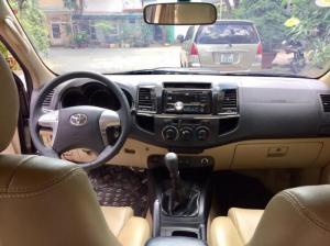 Cần bán xe Toyota Fortuner 2016 mt dầu màu xám chì