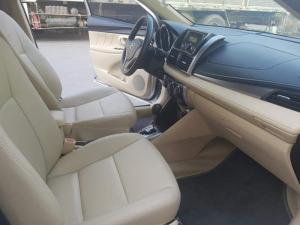 Bán Toyota Vios 1.5AT màu bạc 2018