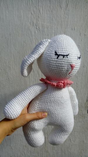 Gấu bông thỏ trắng - gấu bông thỏ tai dài - gấu bông hình con thỏ buồn ngủ len handmade - móc len hình con thỏ