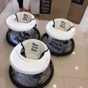 Xe tập đi Baby New York cho bé