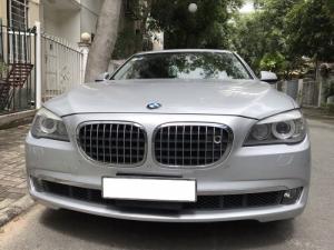 Cần bán em bmw 750Li 2010 màu xám bạc nhập khẩu Đức nguyên con