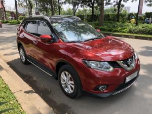 Bán lỗ xe Nissan X-Trail 2018 màu đỏ xe đẹp nguyên zin.