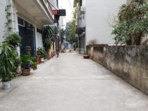 Bán nhà cấp 4 ngõ ô tô vào ở Thạch Bàn-Long Biên, DT 57m2, MT 4m