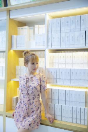 Kem Dưỡng Trắng Da Toàn Thân Ban Đêm Skin Aec Whitening Body Cream