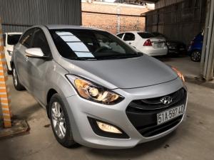 Bán Hyundai i 30 màu bạc số tự động nhập Ấn Độ 2013 mẫu mới biển Sài Gòn lăn bánh
