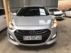 Bán Hyundai i 30 màu bạc số tự động nhập Ấn Độ 2013 mẫu mới biển Sài Gòn lăn bánh