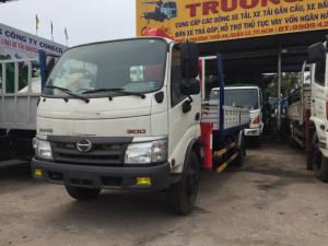 Khuyến mãi mua xe tải Hino WU352L gắn cẩu UNIC 2.3 tấn UR-V233 tại Ô Tô Miền Nam - Gọi 0907043398 (MrTú 24/24)