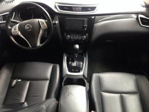 bán nhanh xe Nissan X-Trail 2.0AT Premium 2018 màu đỏ biển Sài Gòn