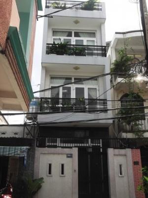 Sang Mỹ chữa bệnh bán gấp nhà HXH Hoàng Sa, 7,9x15